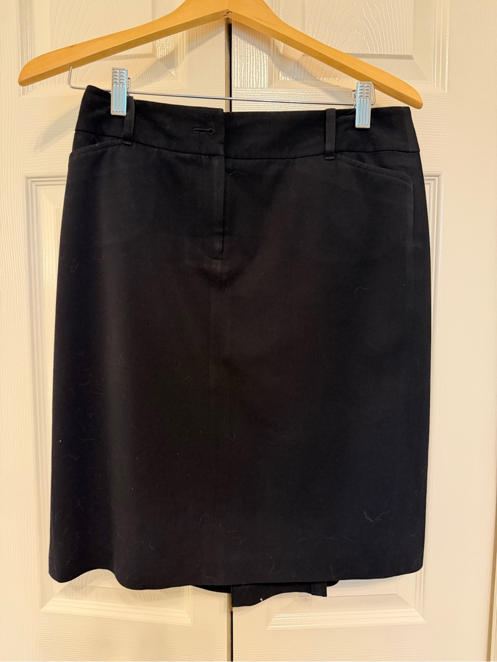 LOFT Black Pencil Skirt - Classic Workwear